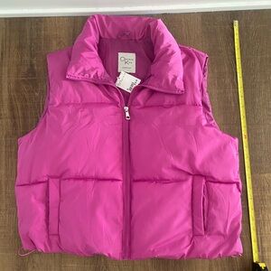 Pink Cropped Puffer Vest size Medium